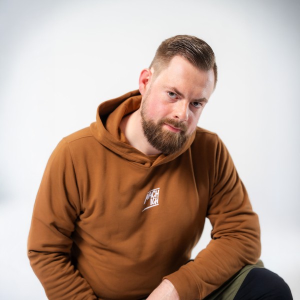 MACH ICH® Hoodie mit BackPrint Slogan 1 Unisex (Ziegelbraun)